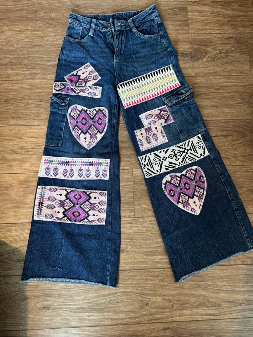 Embellished Dark Wash Women’s Patchwork Jeans - Pink Accent